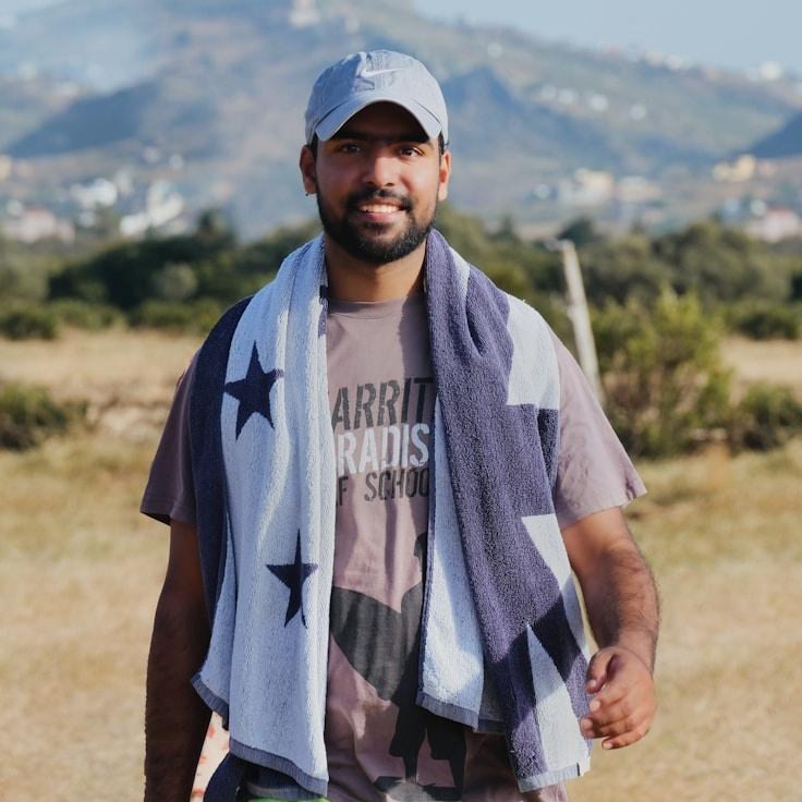 Portrait of Leena Kapoor meditation instructor